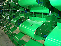 Pulverbeschichtung grün in Serie Pulverbeschichtung grün in Serie